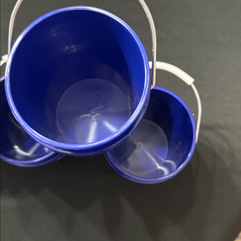 Lowes Mini Bucket ***hot hot hot*** - Picture 3 of 5